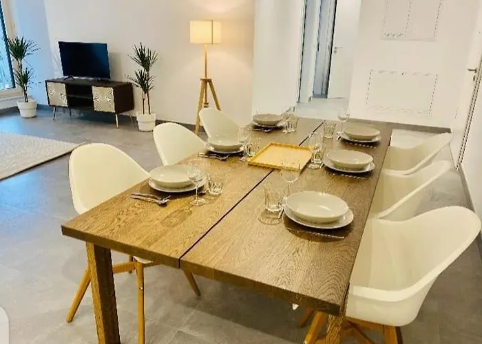 Appartement Urban Elegance 2br Retreat In