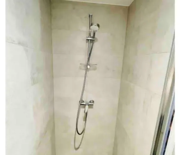 Urban Elegance 2br Retreat In Апартаменты Люксембург