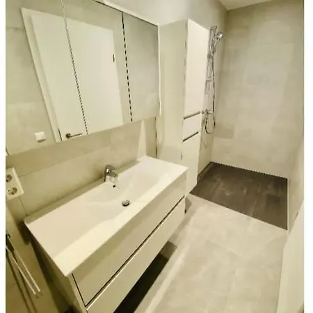 Urban Elegance 2br Retreat In Luxemburg