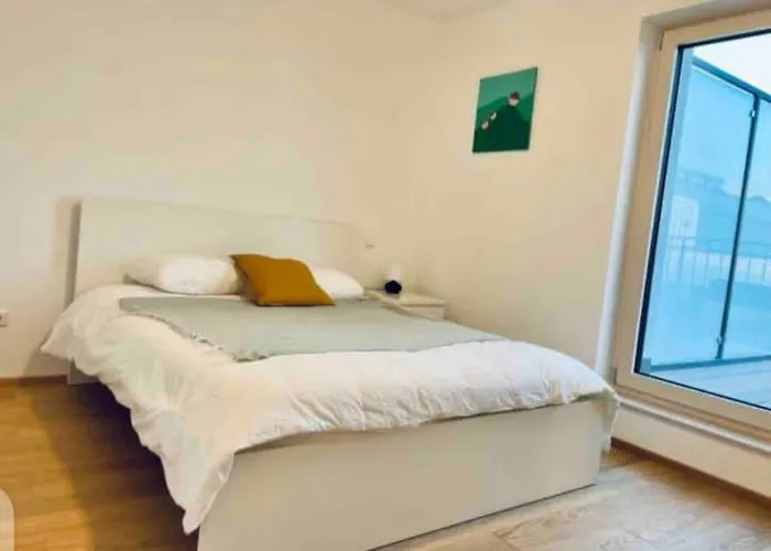 Urban Elegance 2br Retreat In Apartment *